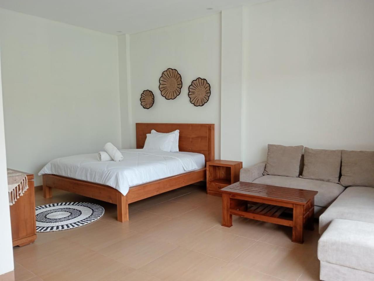 Son Sun Homestay *